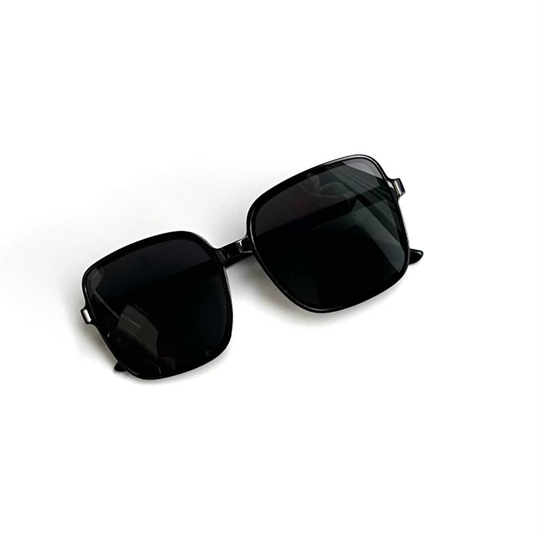 Katie Women's Oversized Square Sunglasses Black