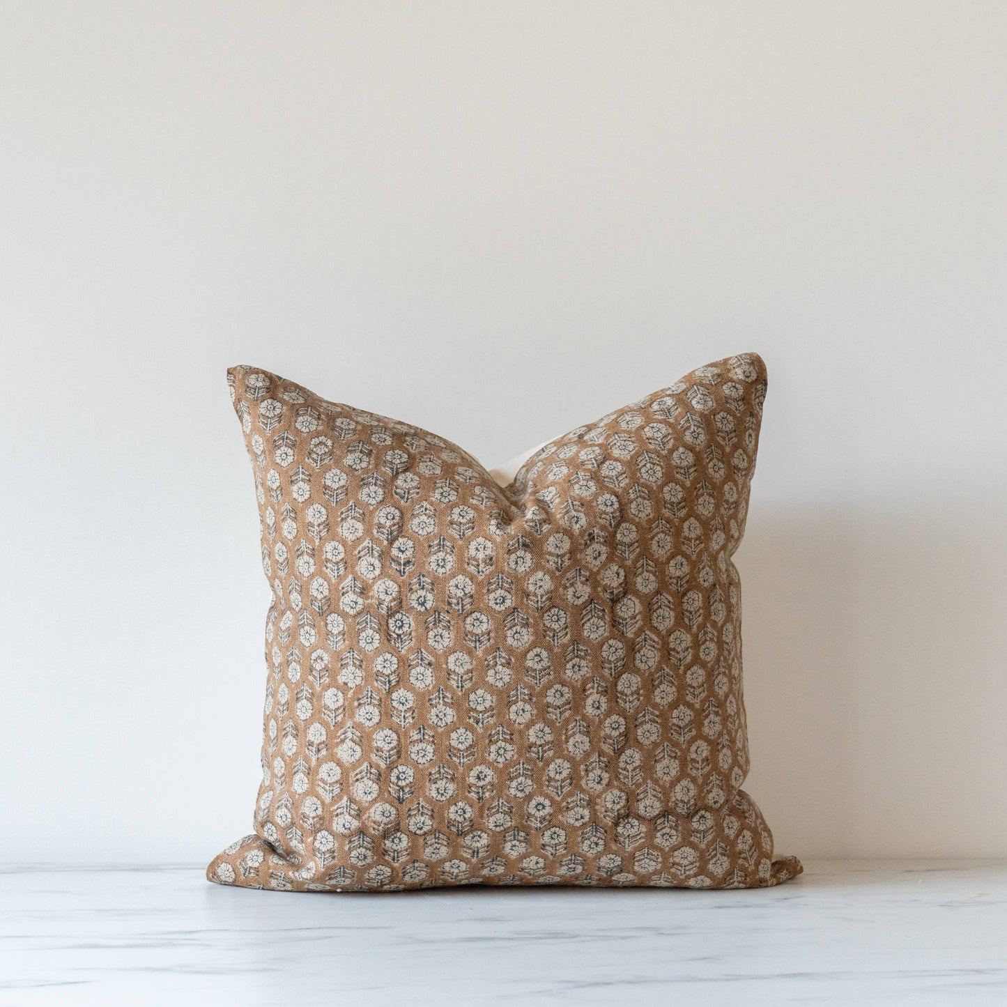 BETSY Pillow Cover