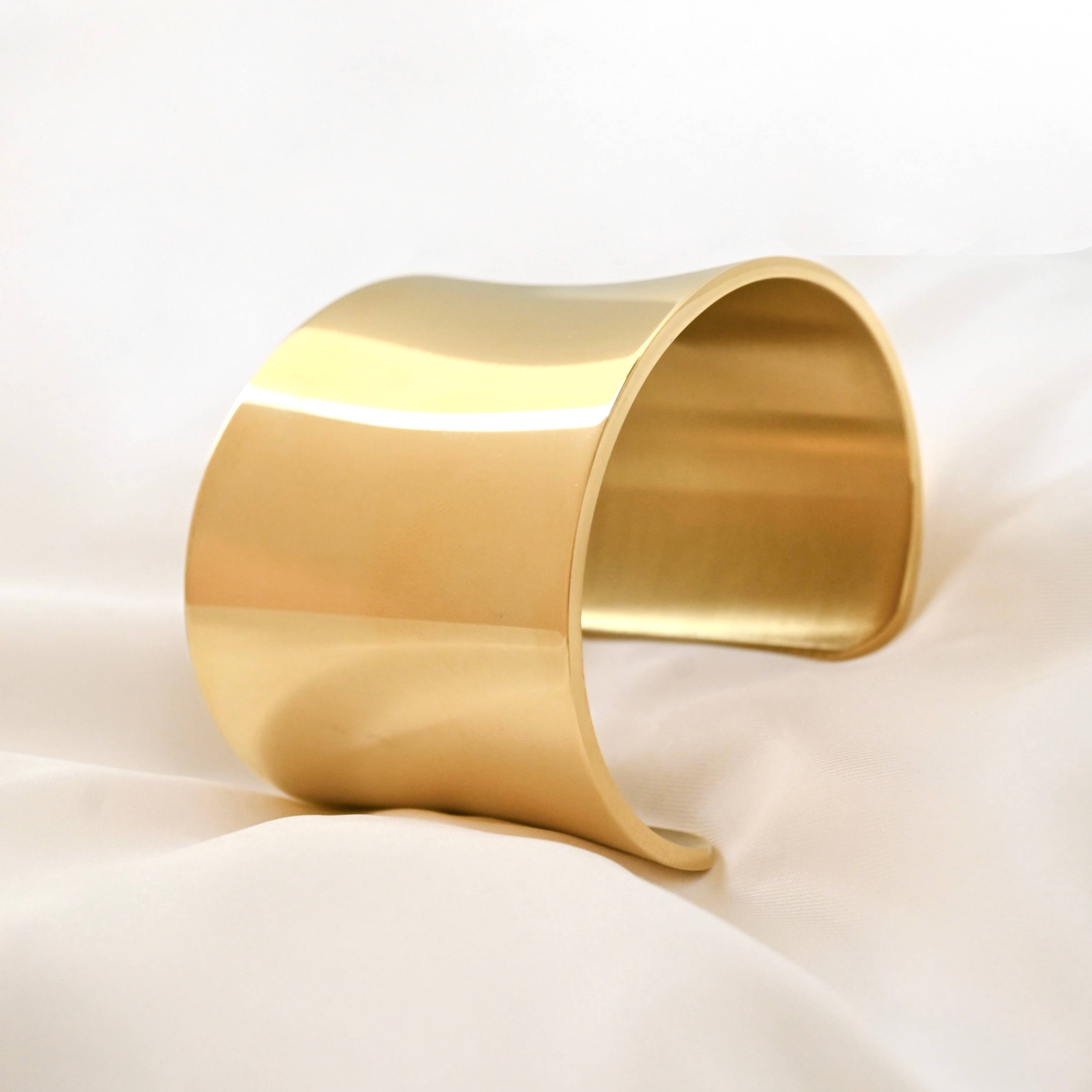 Blueyejewlery - Wide Figure Cuffs - Tarnish-free Statement Cuff Bracelets