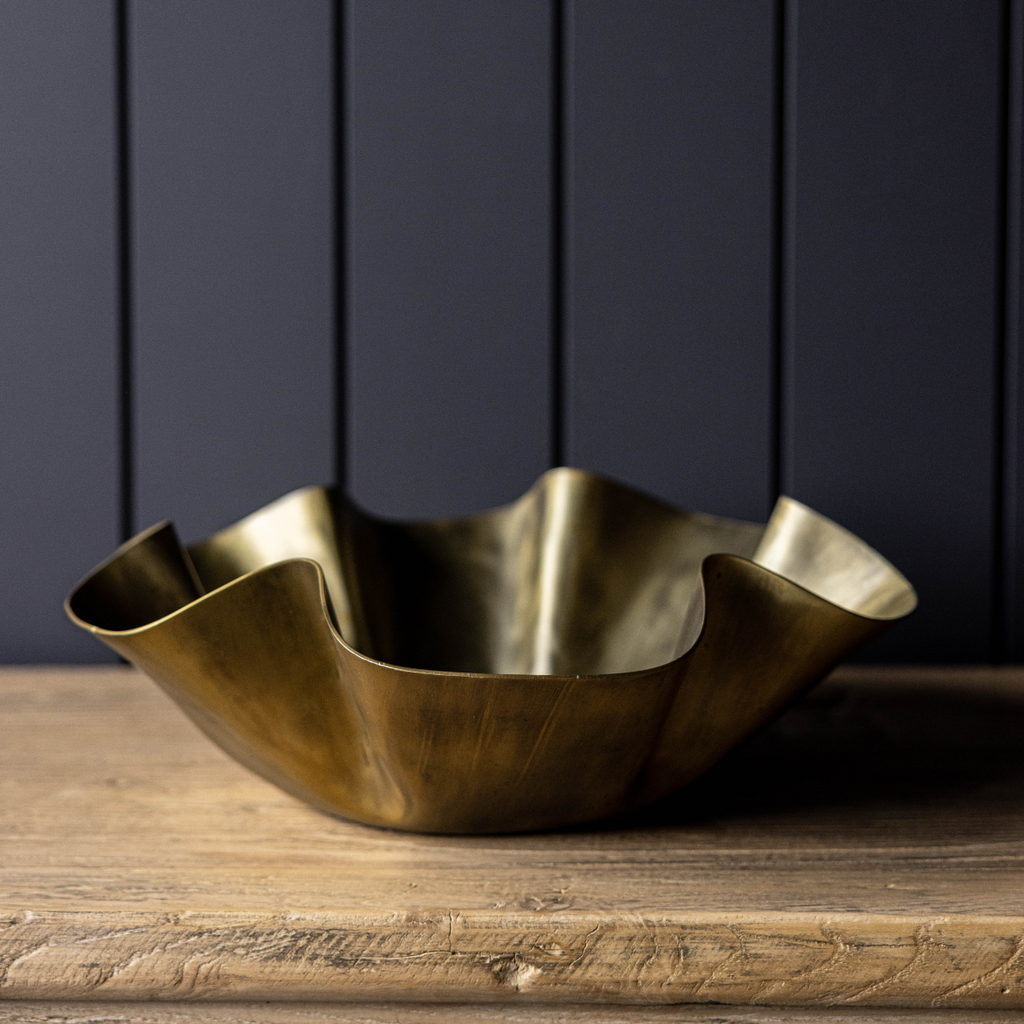 Luxe B Co - Oversized Aluminum Wavy Bowl
