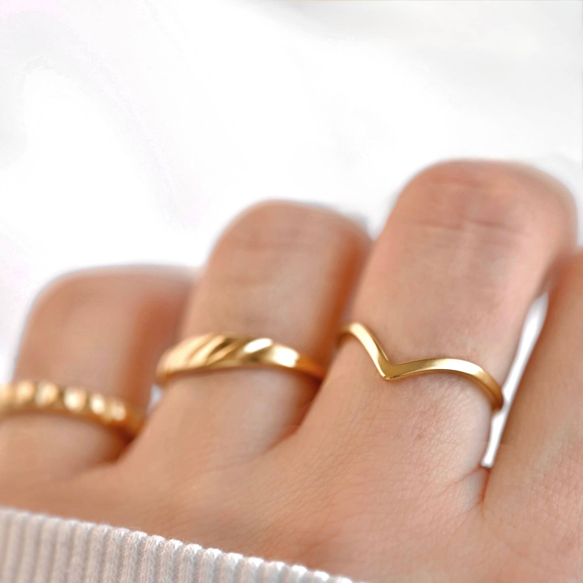 Wishbone Stacker Ring - Dainty V Ring - Peak Chevron Ring