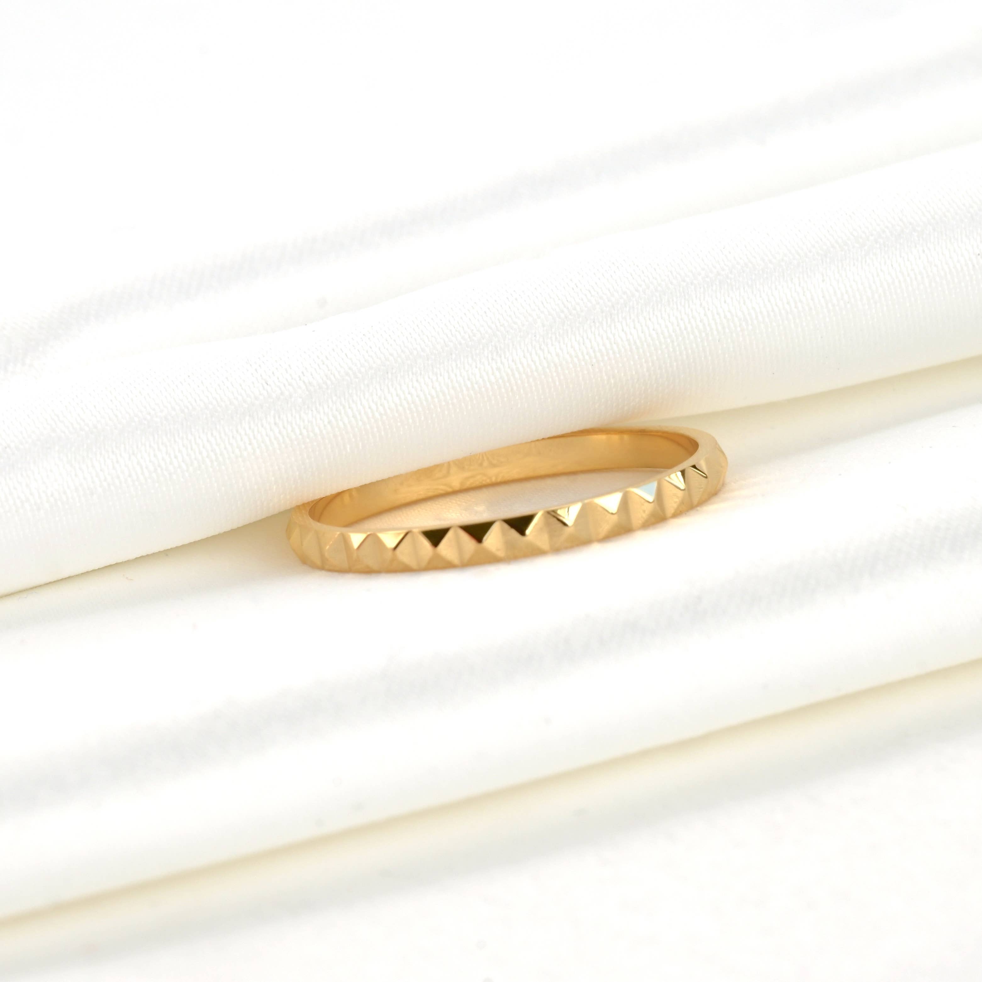 blueyejewerly - Geometric Gold Pyramid Ring - Stainless Steel