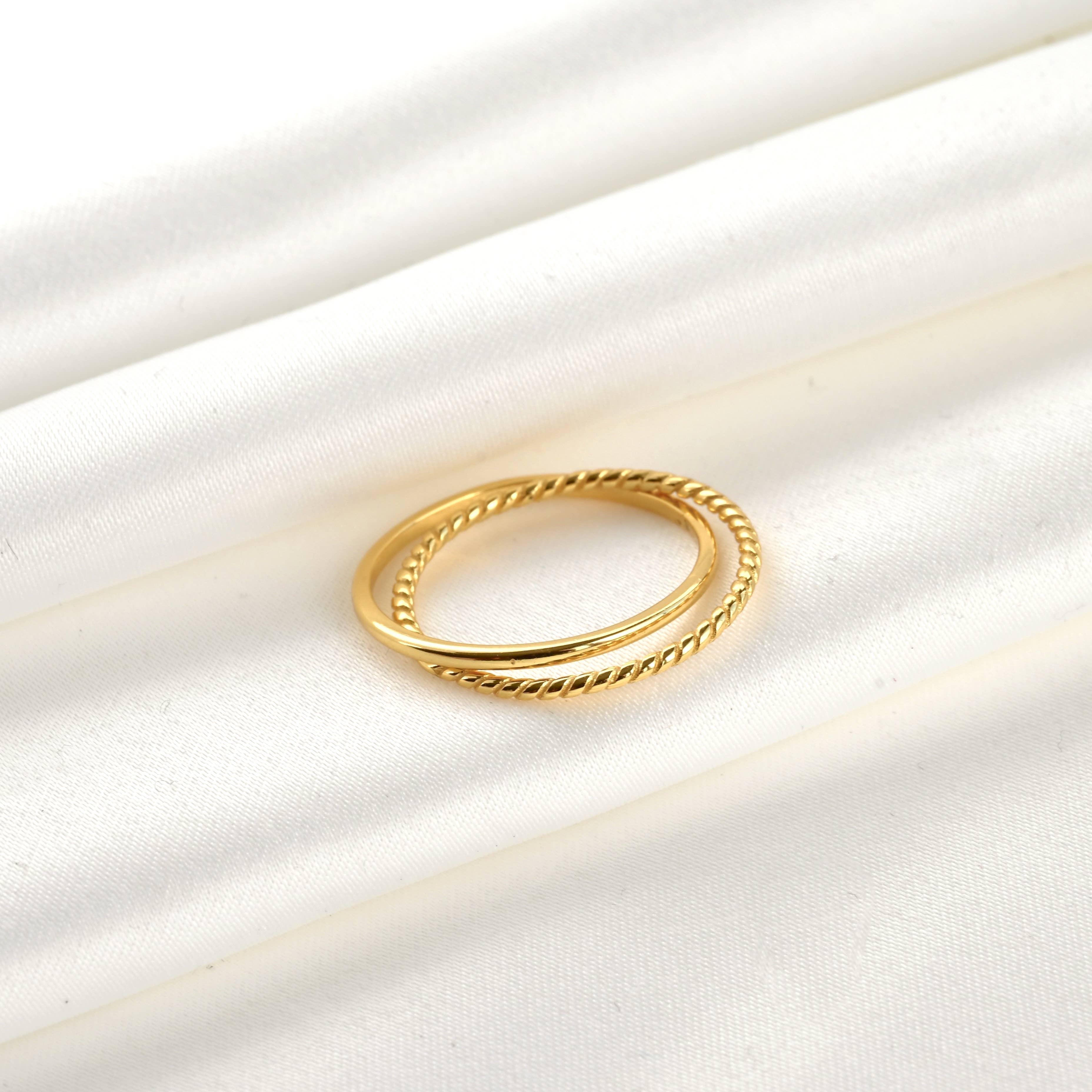 Interlocking Circles Twist Ring - 18k Gold Duo Ring