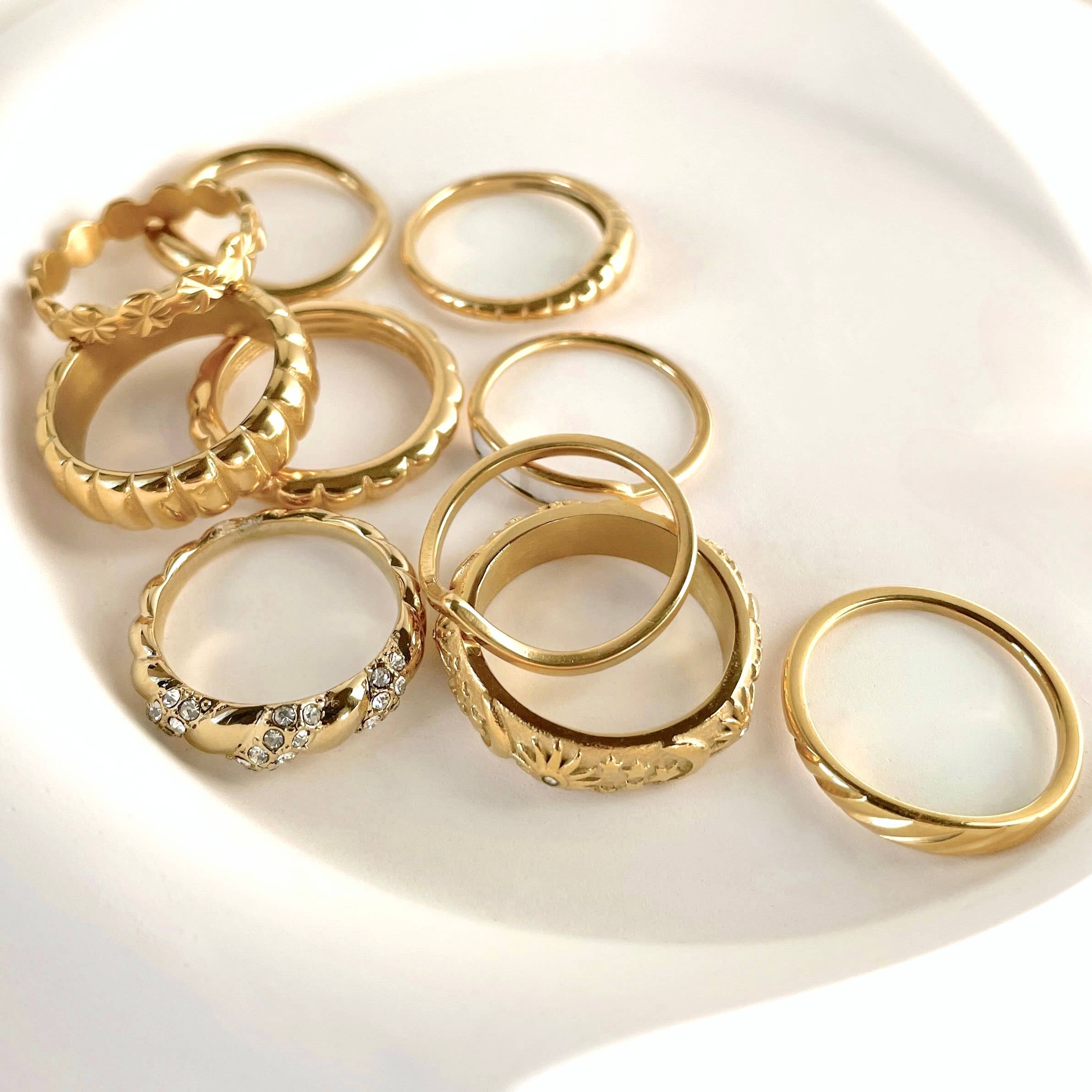 Wishbone Stacker Ring - Dainty V Ring - Peak Chevron Ring