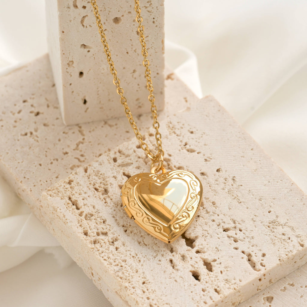 Blueyejewelry - Heart Locket Necklace - Vintage Style Locket Heart Pendant