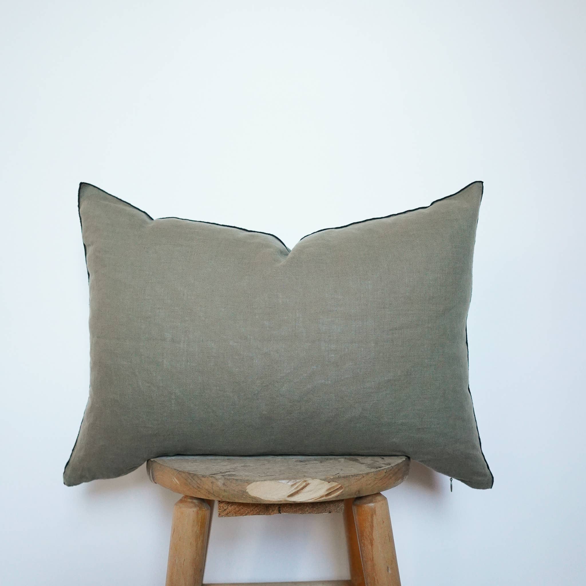 Lumbar Edged Linen Pillow COVER - Moss