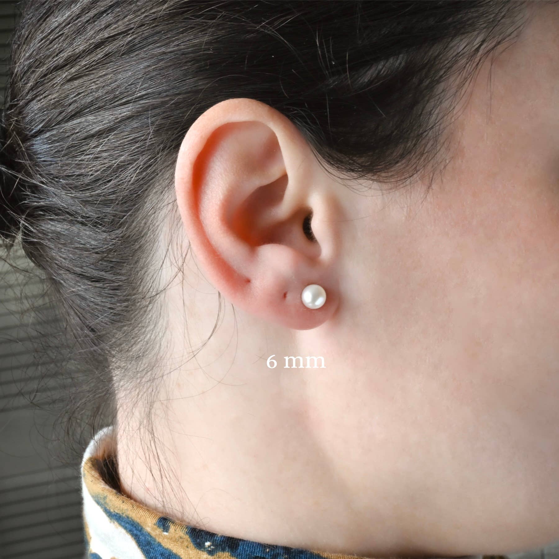 Blueyejewelry - Sterling Silver Pearl Studs - Round Pearl Earrings