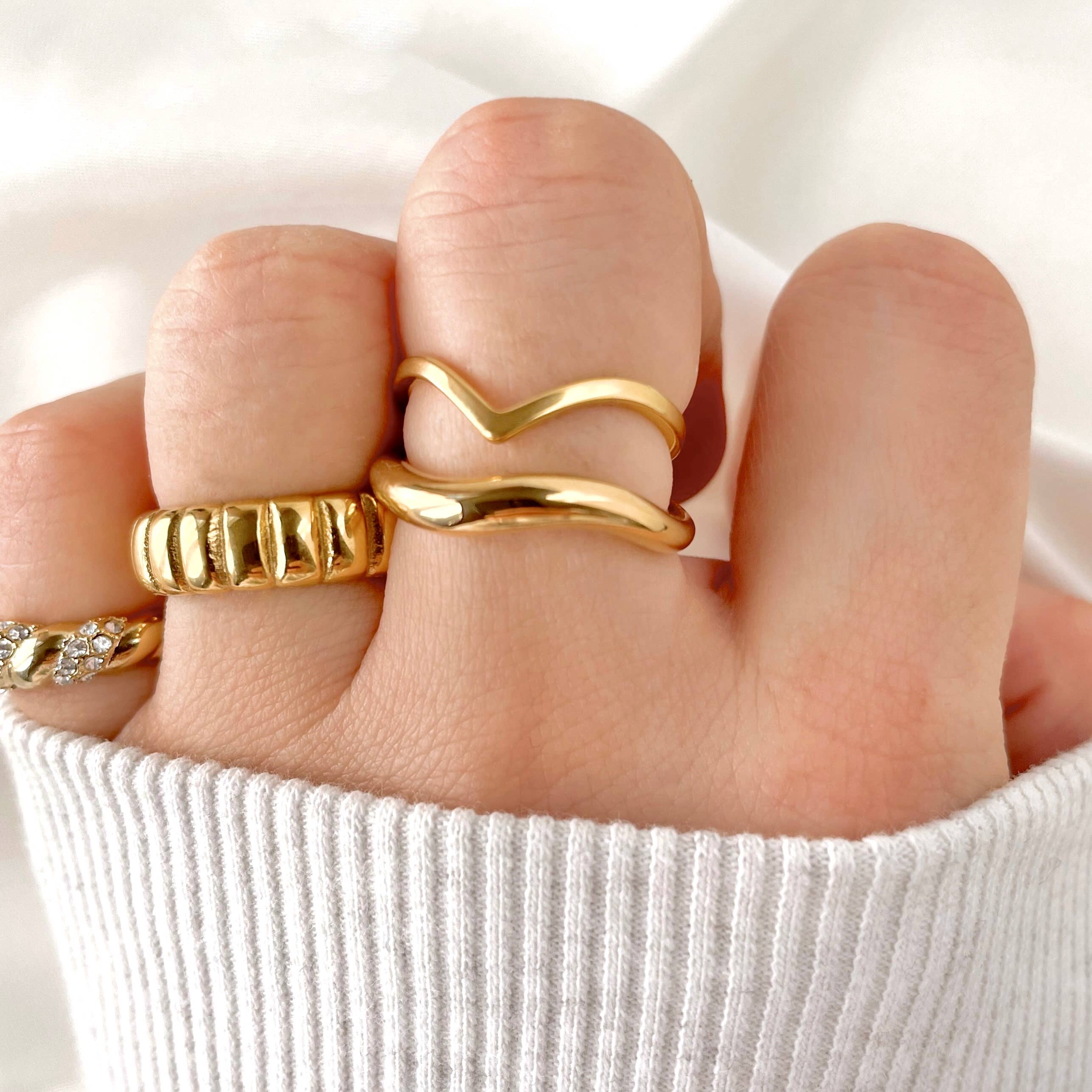 Wishbone Stacker Ring - Dainty V Ring - Peak Chevron Ring