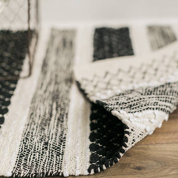 2' x 3' Woven Cotton Rug