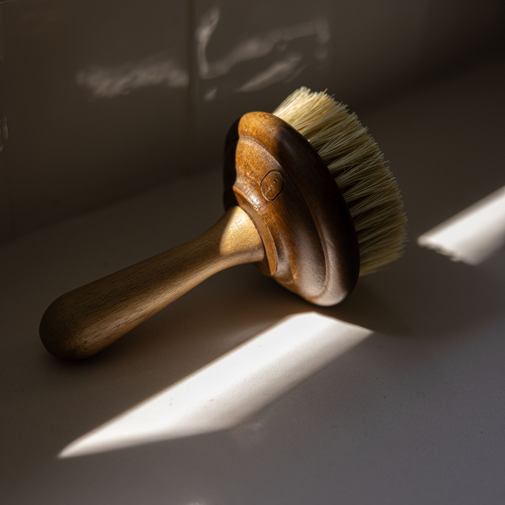 Luxe B Co- Dish Soap Scrub Brush