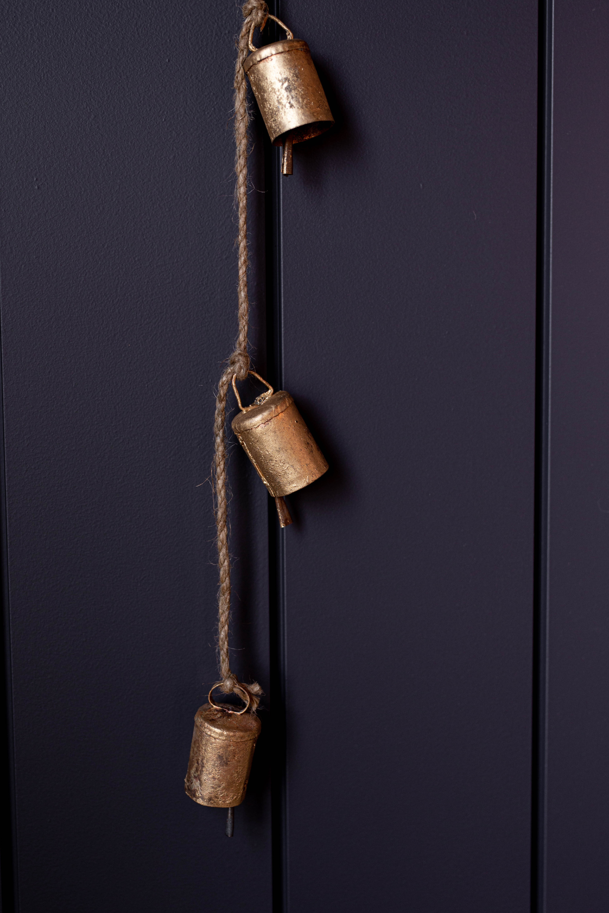 Barrel Iron Inspired Bell Holiday Hanging Garland