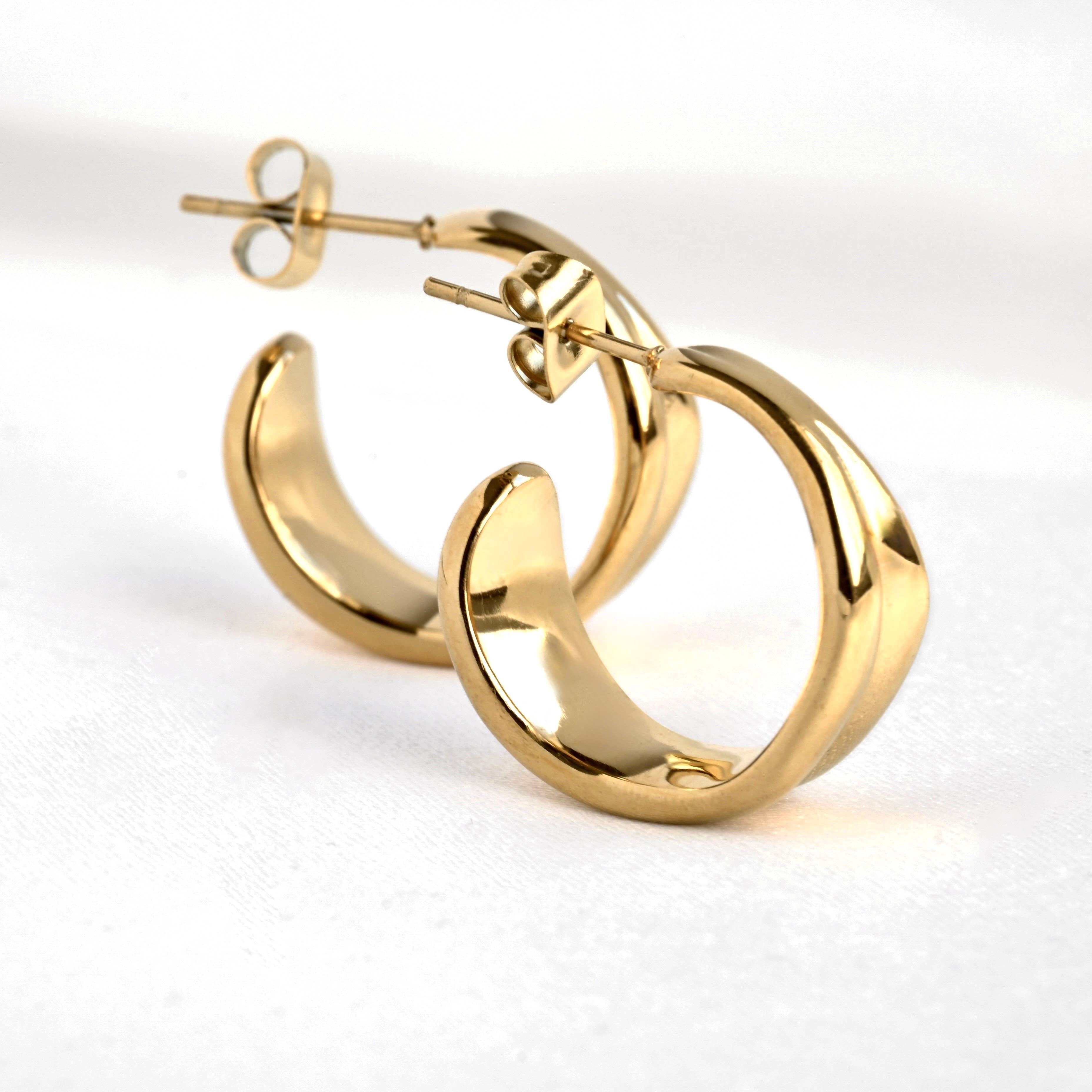 Blueyejewelry - Vintage Style Hoops - 18k Gold Wide Sculptural Hoop Earrings