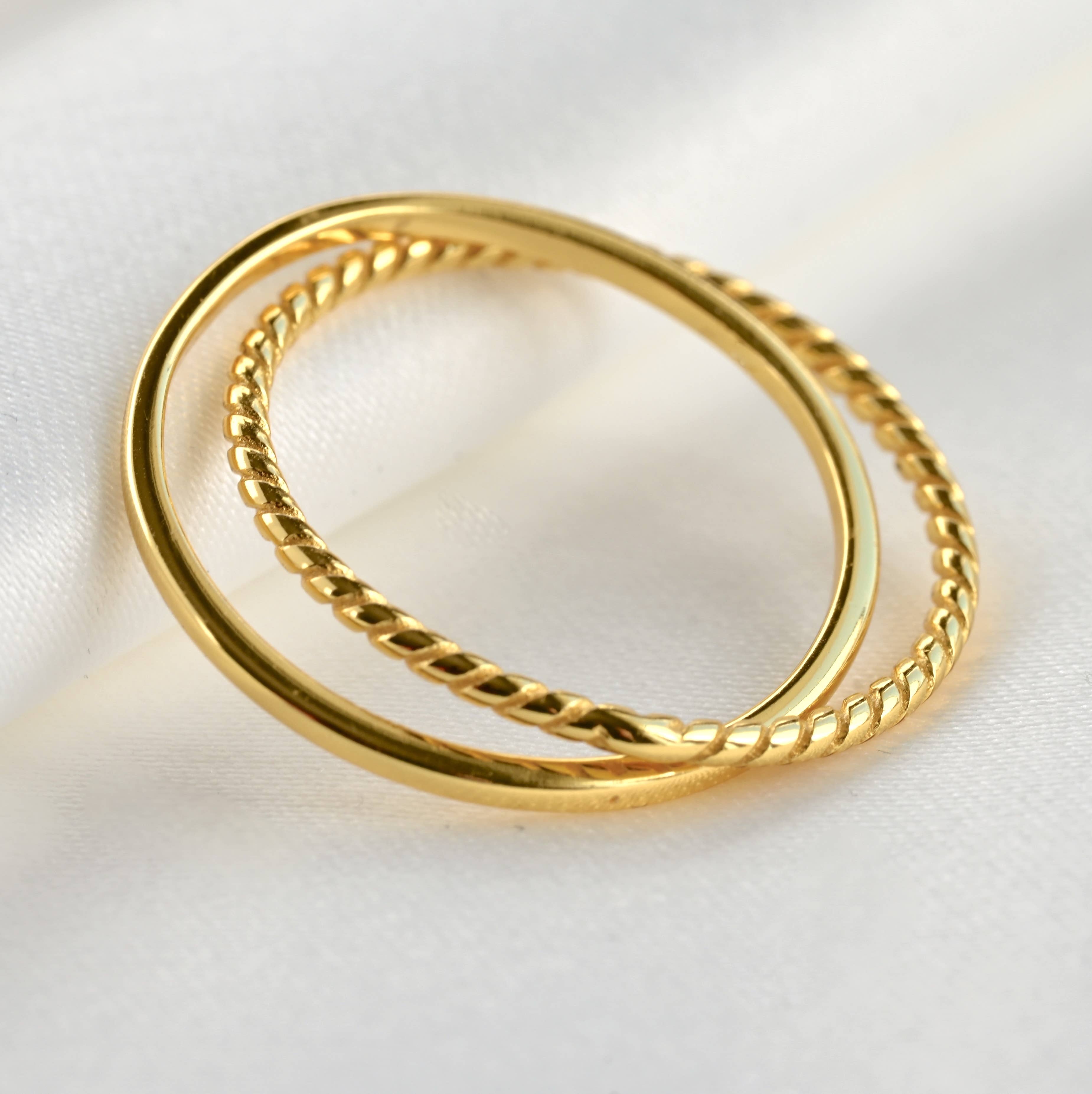 Interlocking Circles Twist Ring - 18k Gold Duo Ring