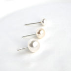 Blueyejewelry - Sterling Silver Pearl Studs - Round Pearl Earrings