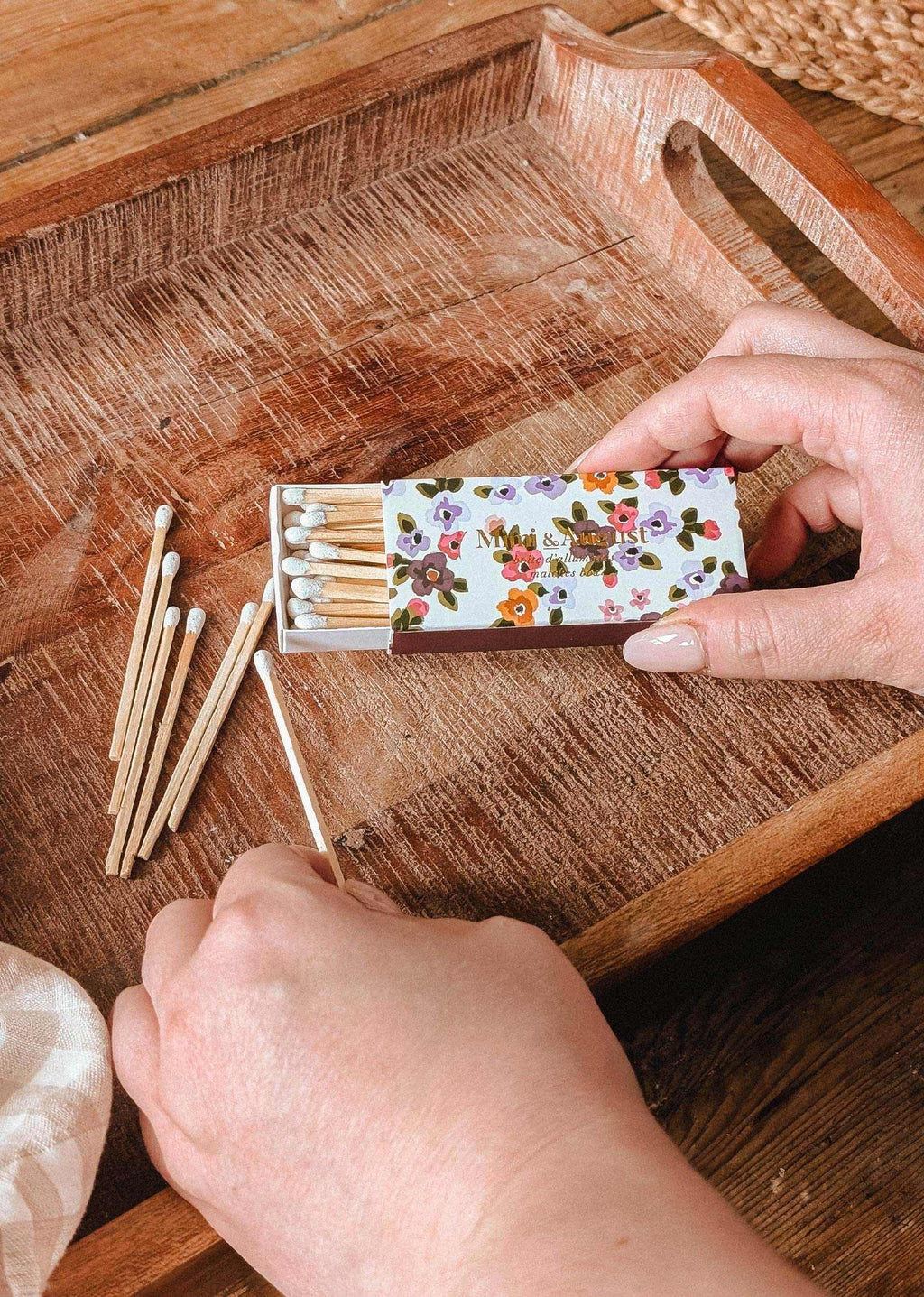 Mimi & August - Mimi Floral Matchbox - 30 Sticks