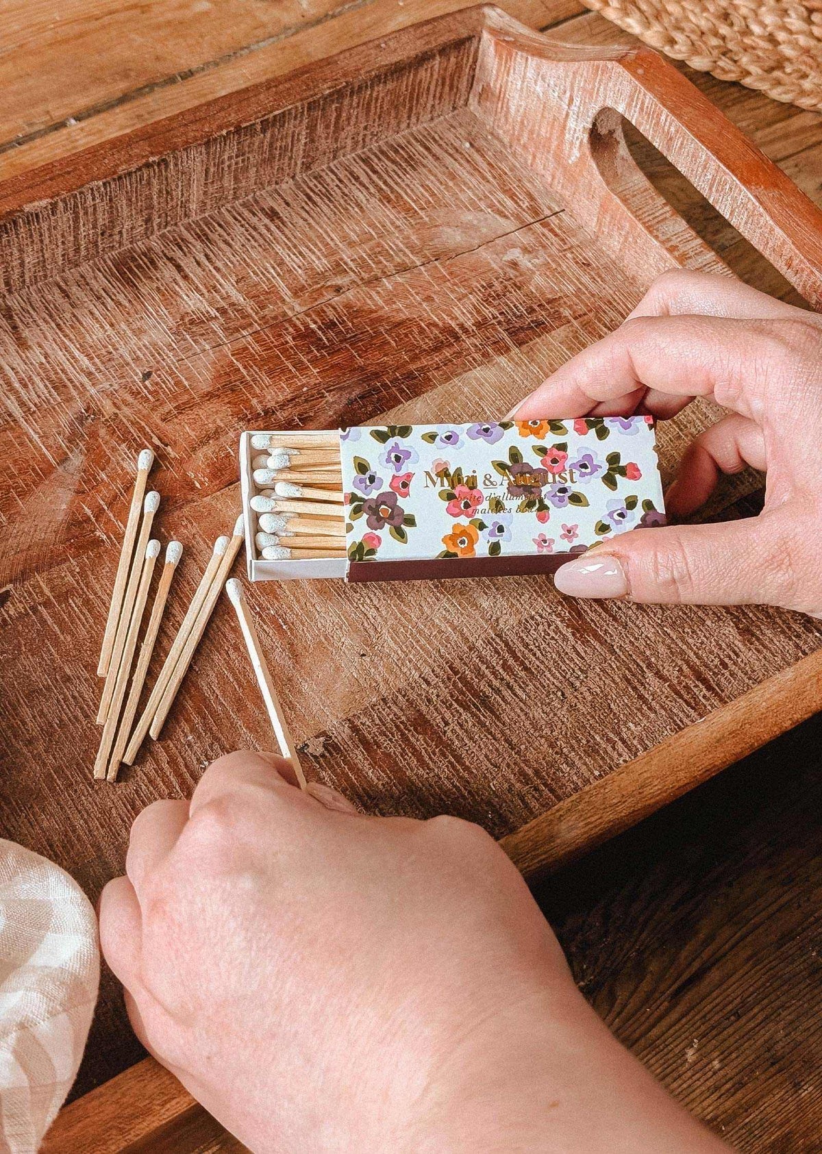 Mimi & August - Mimi Floral Matchbox - 30 Sticks