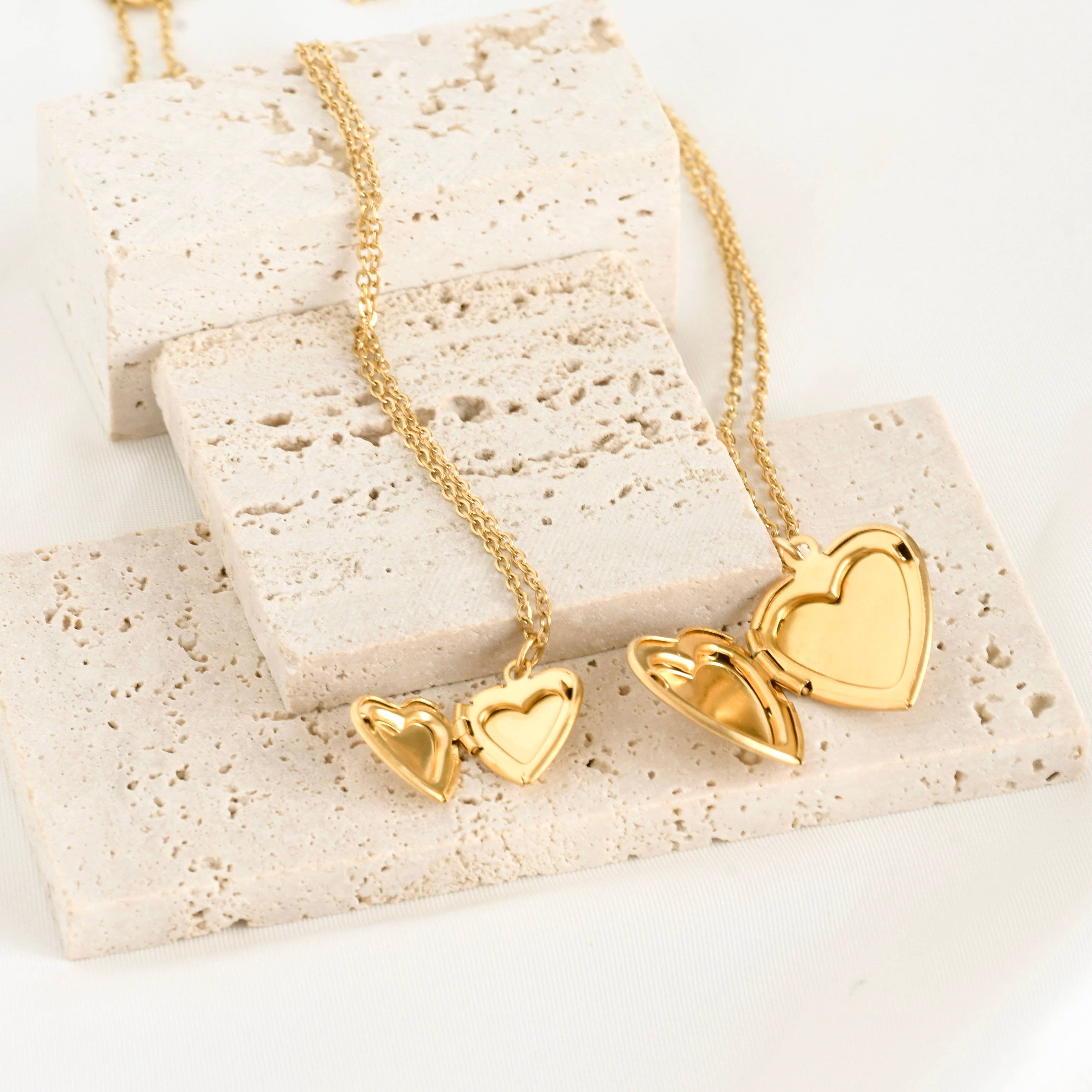 Blueyejewelry - Heart Locket Necklace - Vintage Style Locket Heart Pendant