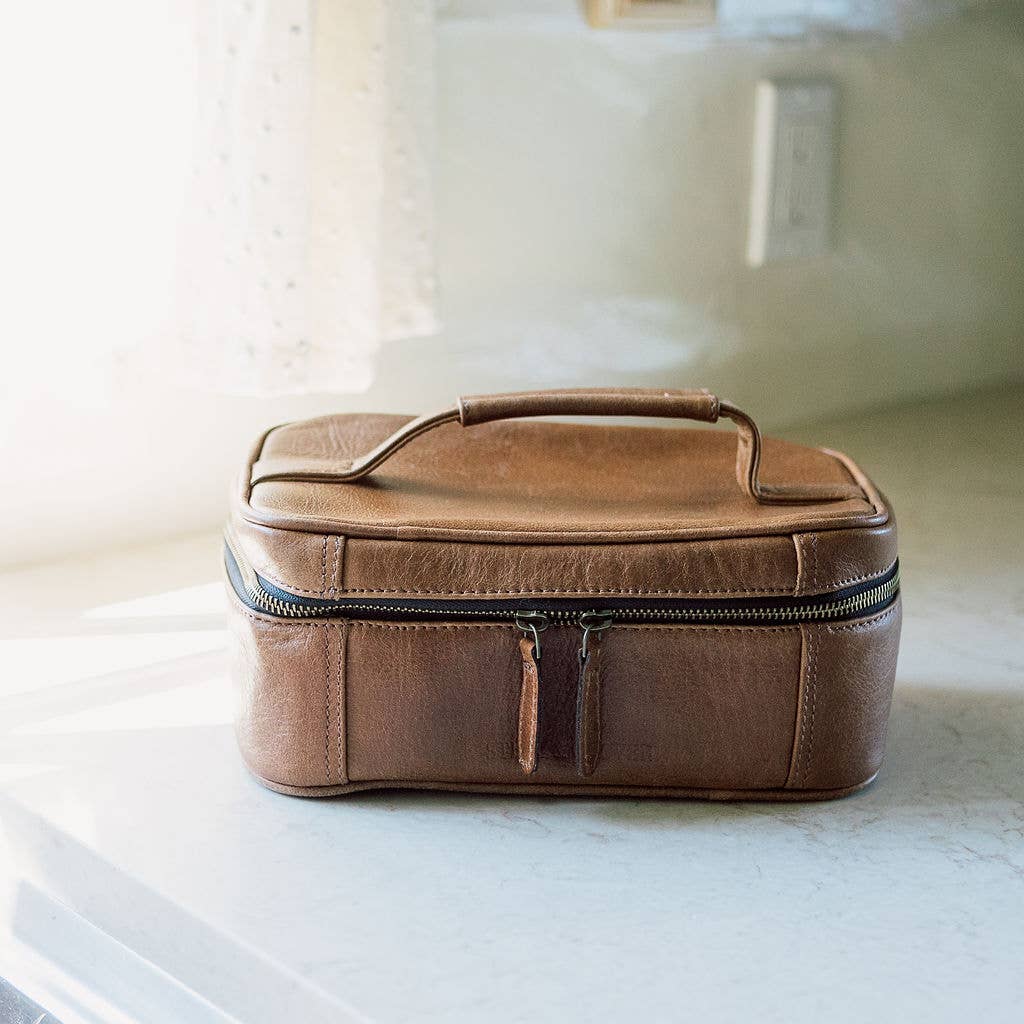 Steel & Clover - Calais Leather Toiletry Bag