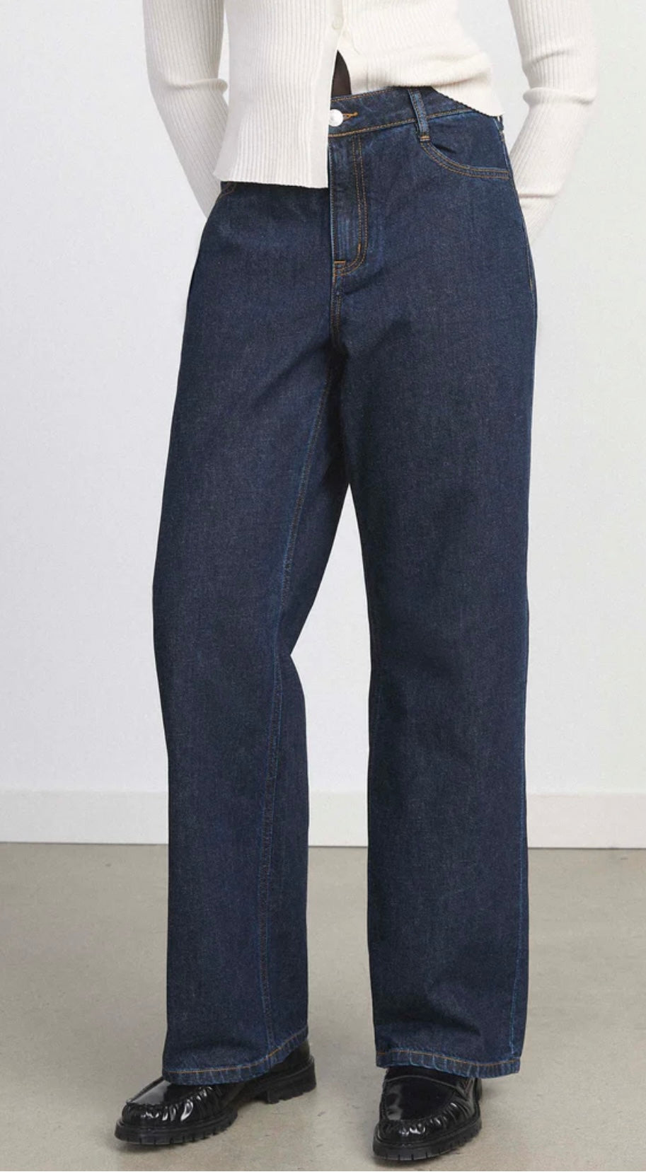 The Courtney Loose Jean in Dark Wash