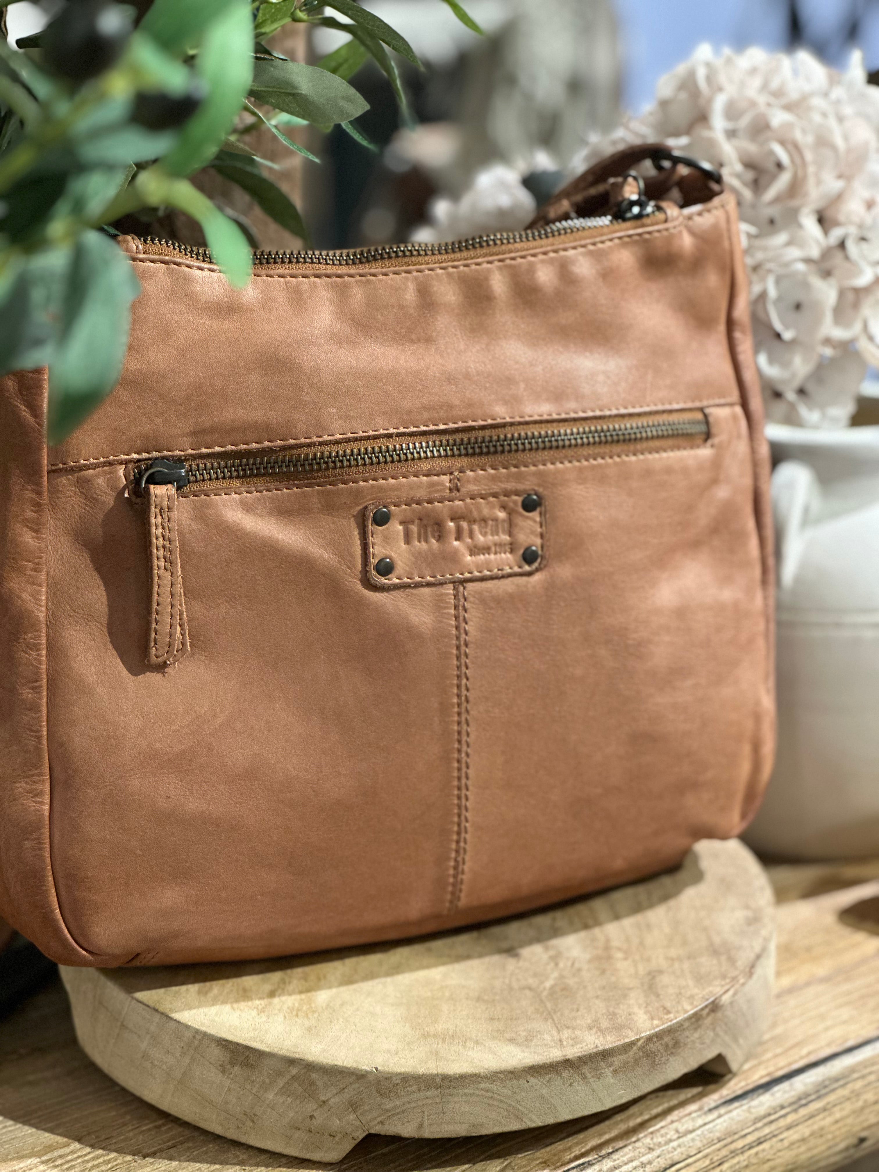 The Trend - Aneto Leather Bag