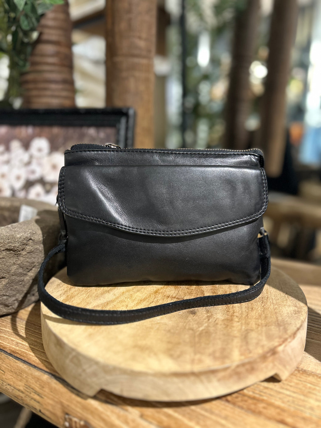 The Trend - The Martino Leather Crossbody Bag