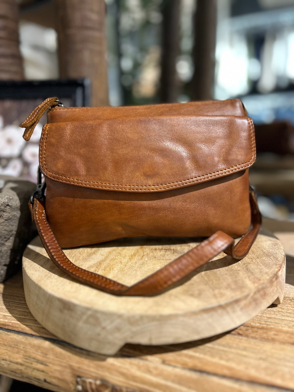The Trend - The Martino Leather Crossbody Bag