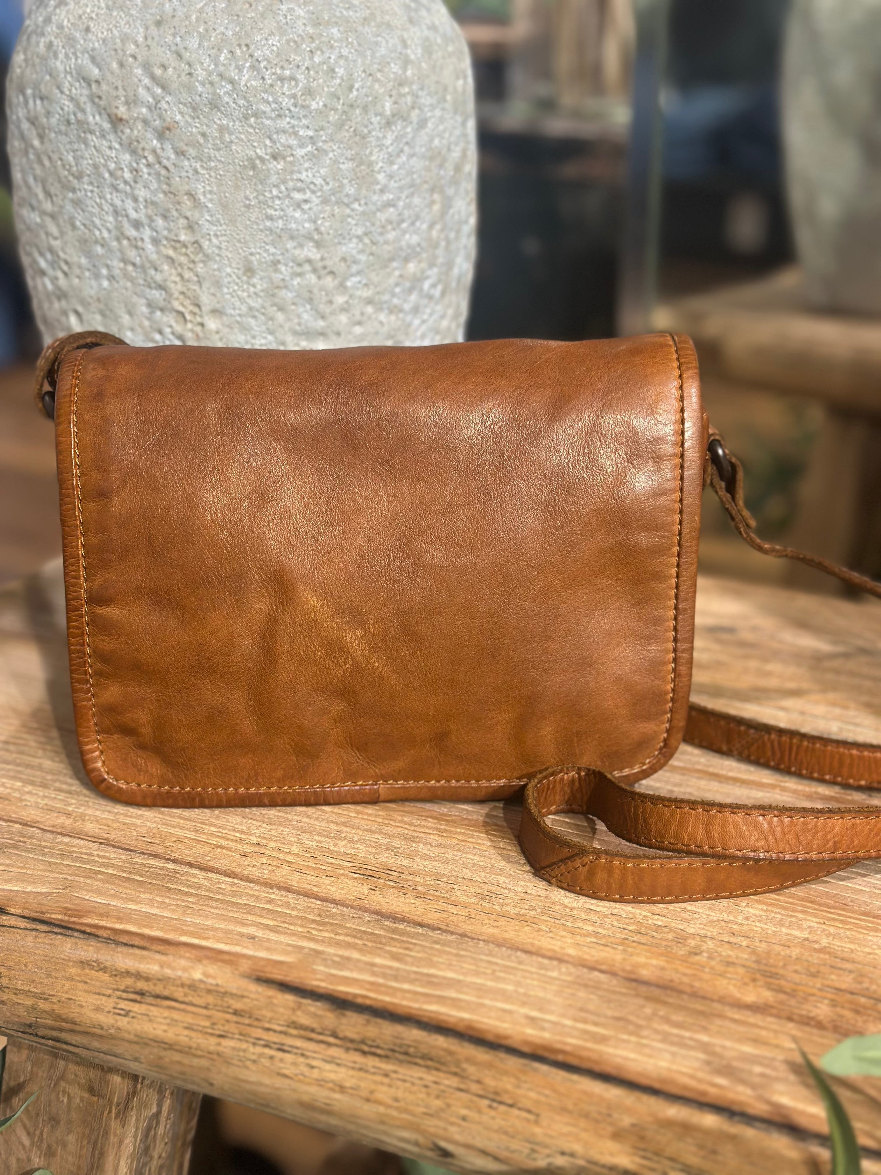 Avena Handbag