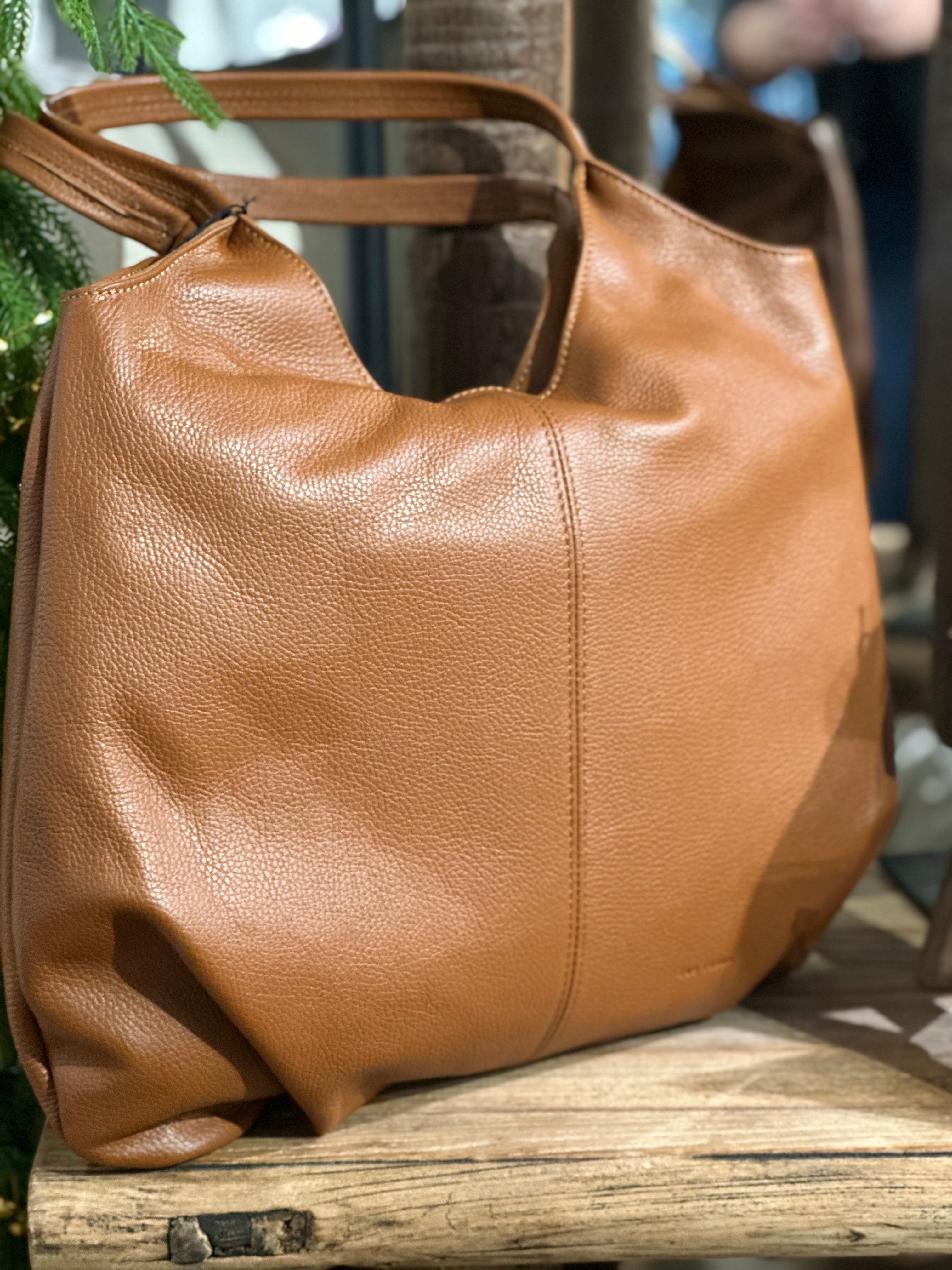 Acoro Leather Tote Bag