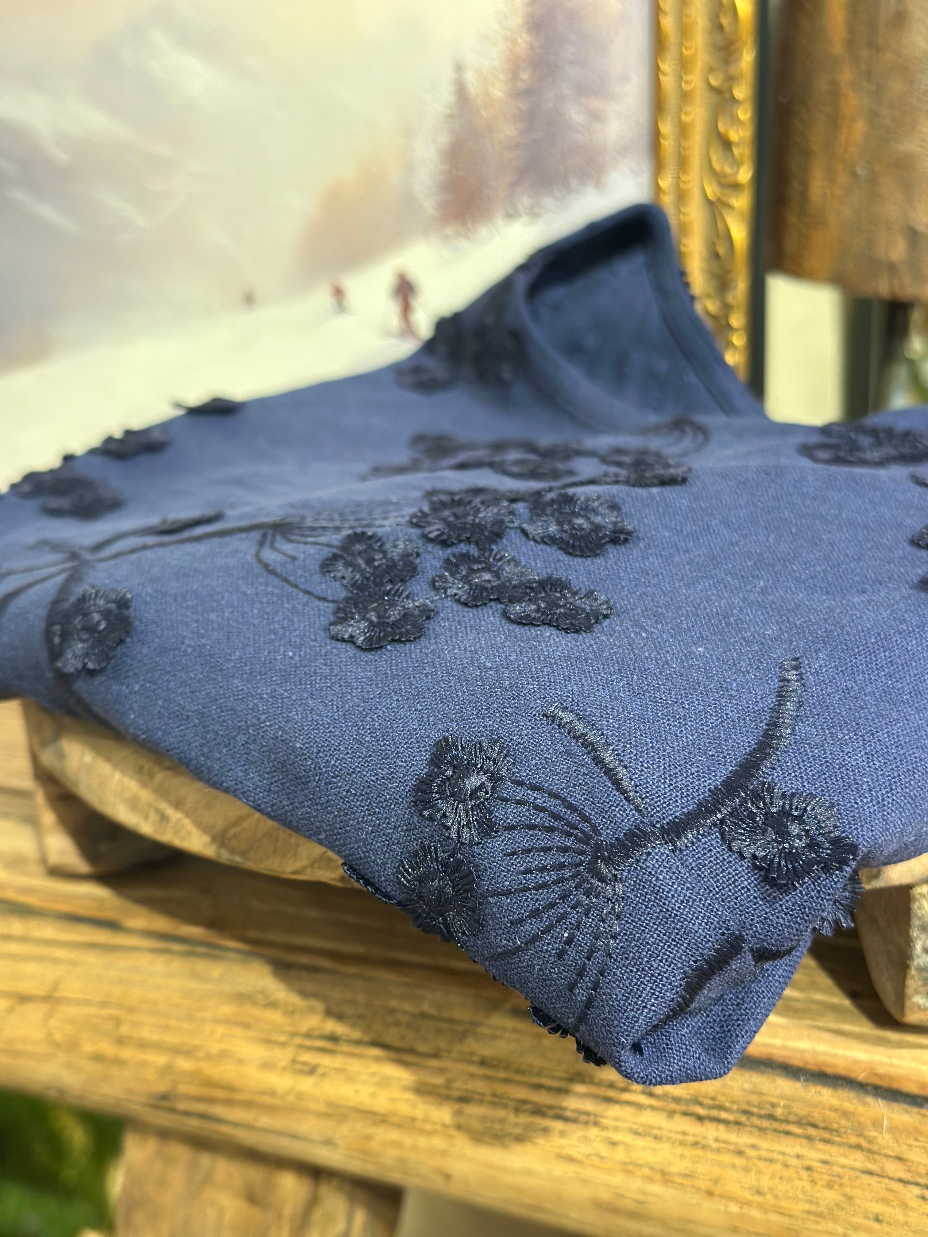 Dandellion Embroidered Linen Top