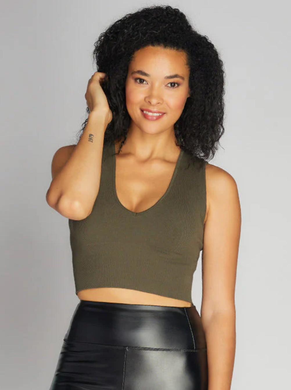 Deep V-Rib Top