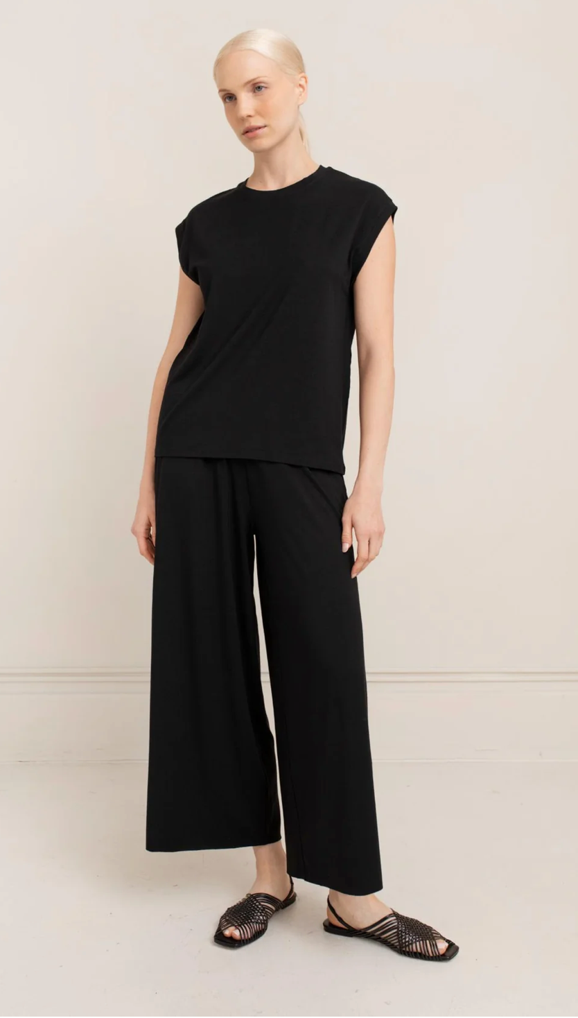 Tilda Sleeveless Shirt