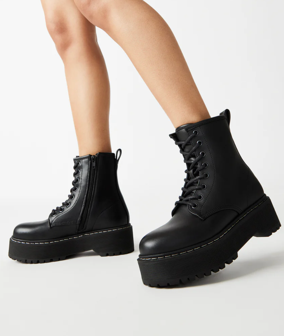 Side view of Bettyy ankle boots showing silhouette
