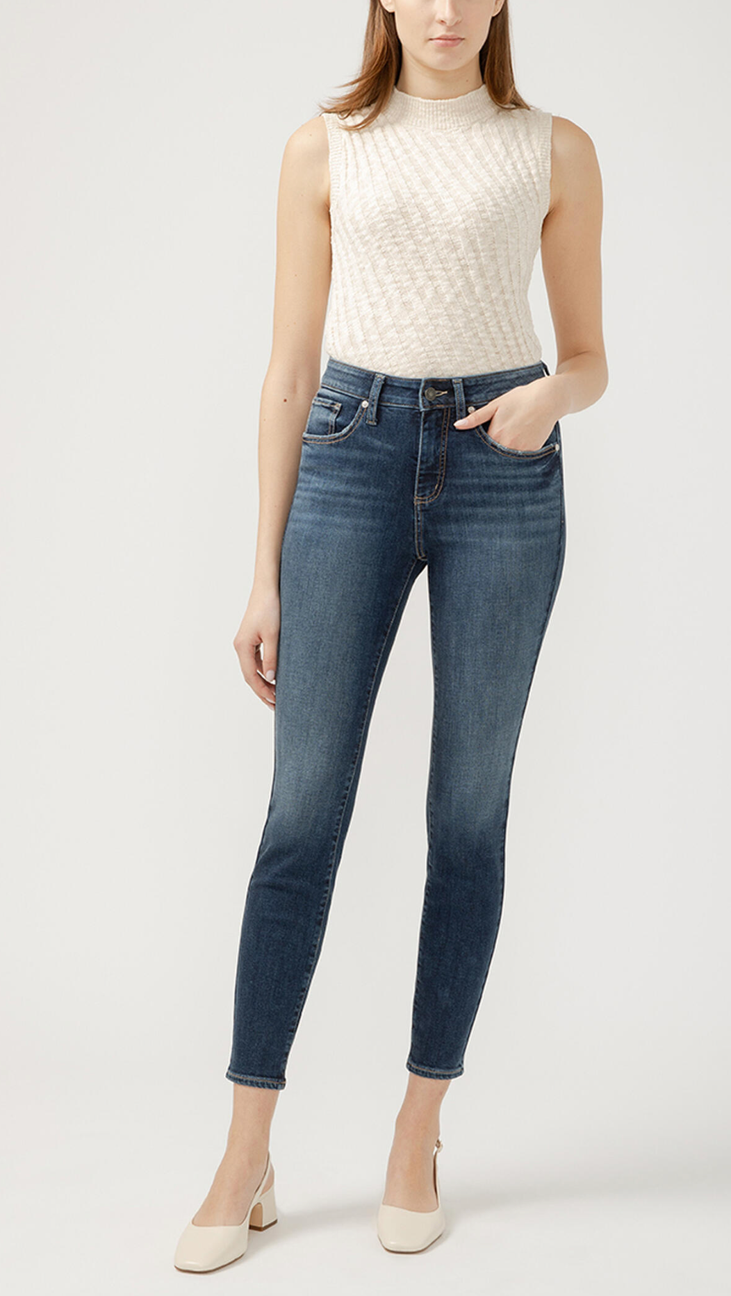 Silver Jeans - Avery Skinny Jean