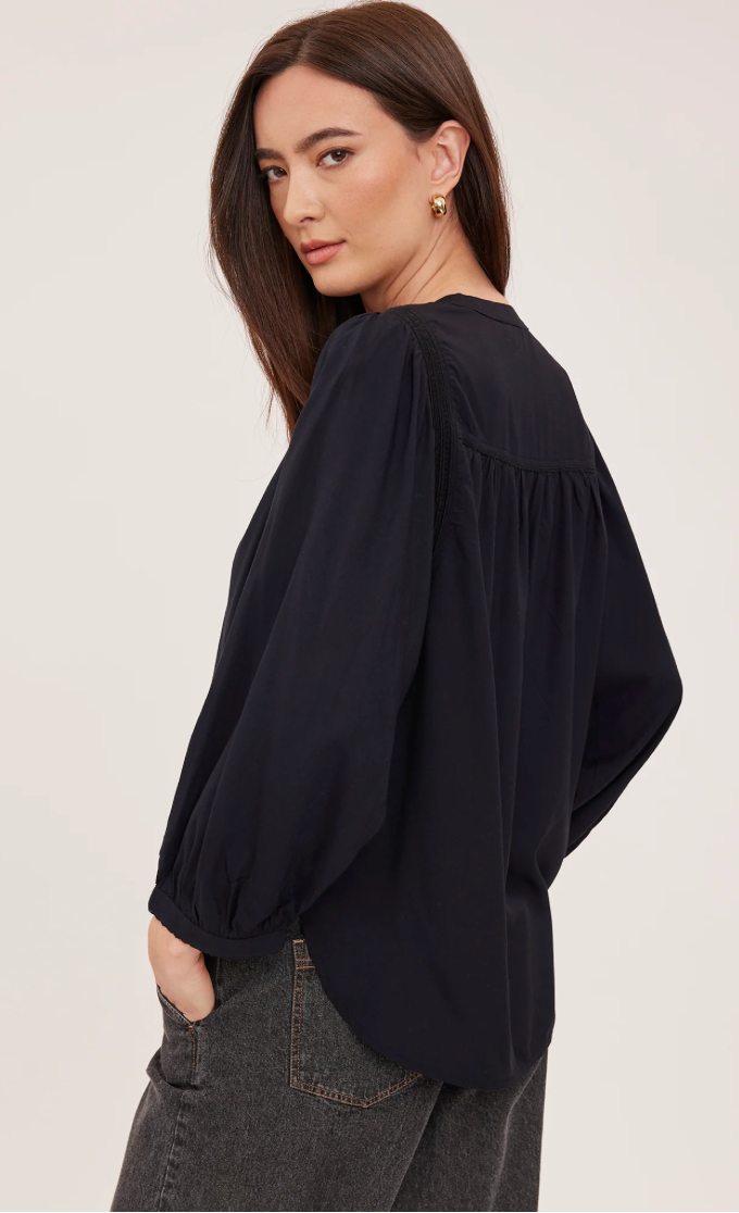 Gentle Fawn - Ashlyn Blouse
