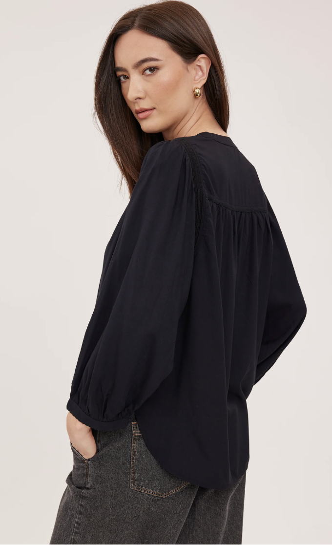 Gentle Fawn - Ashlyn Blouse