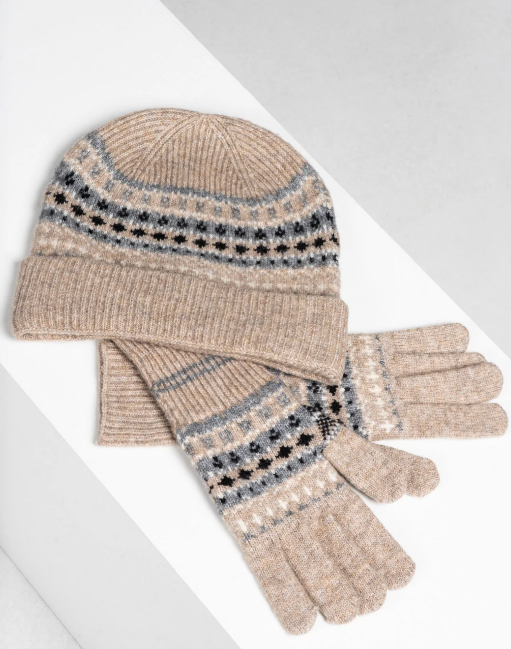 Cest Moi - Fair Isle Beanie Glove Set
