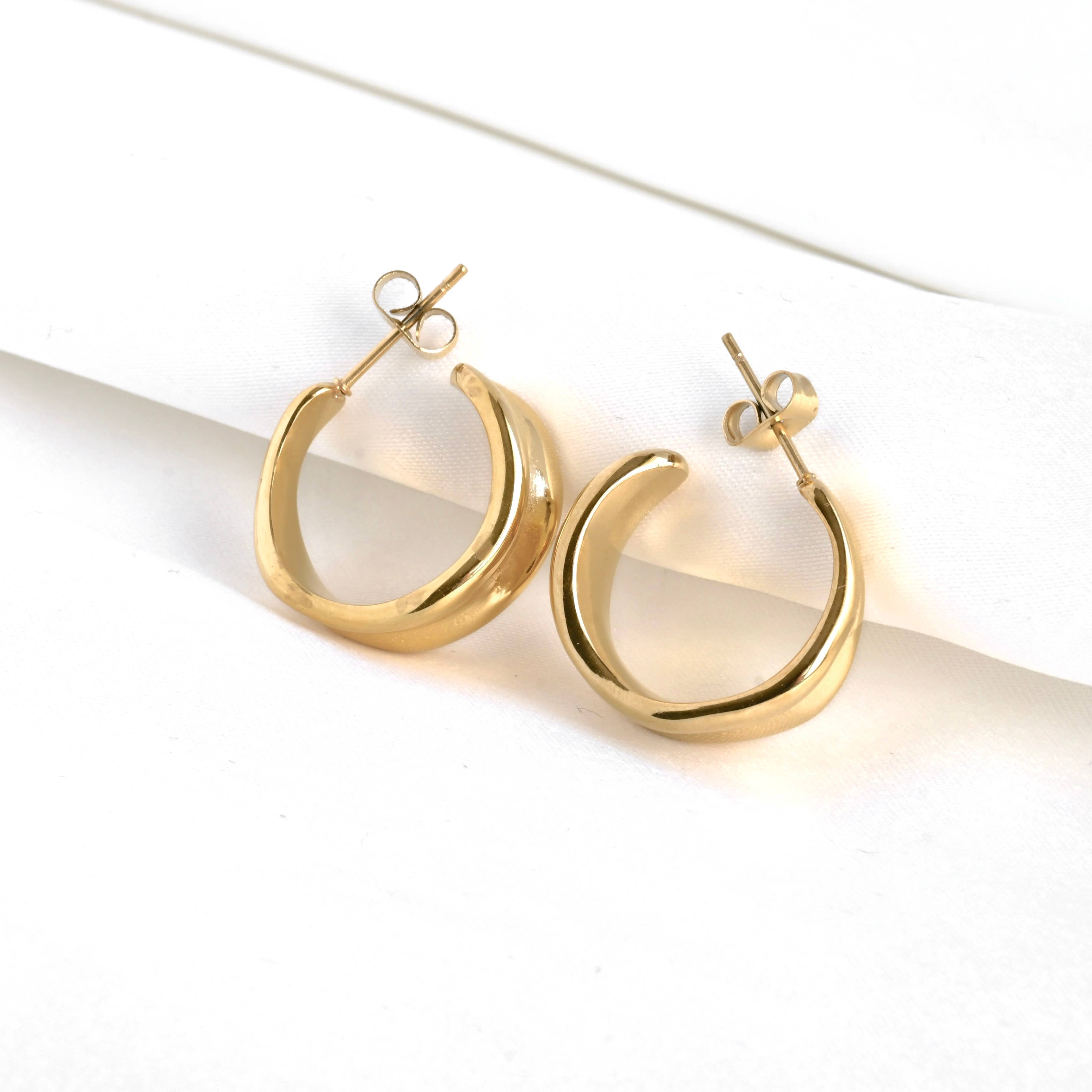 Blueyejewelry - Vintage Style Hoops - 18k Gold Wide Sculptural Hoop Earrings