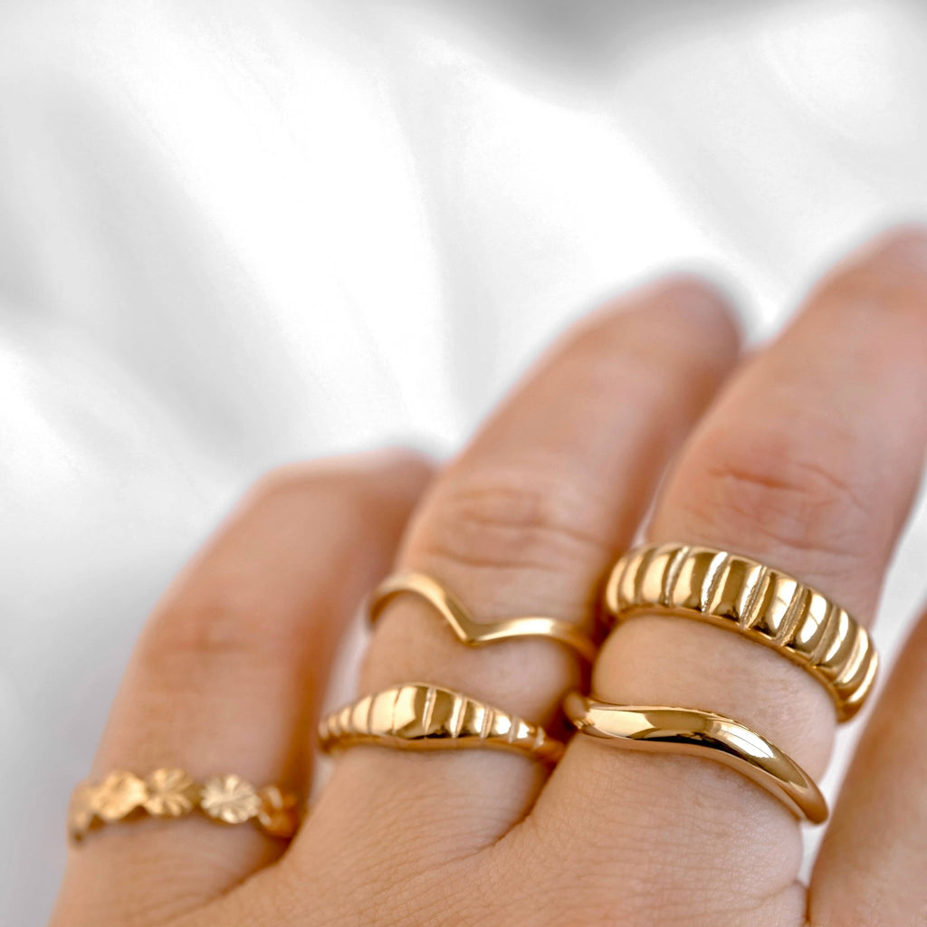Wishbone Stacker Ring - Dainty V Ring - Peak Chevron Ring