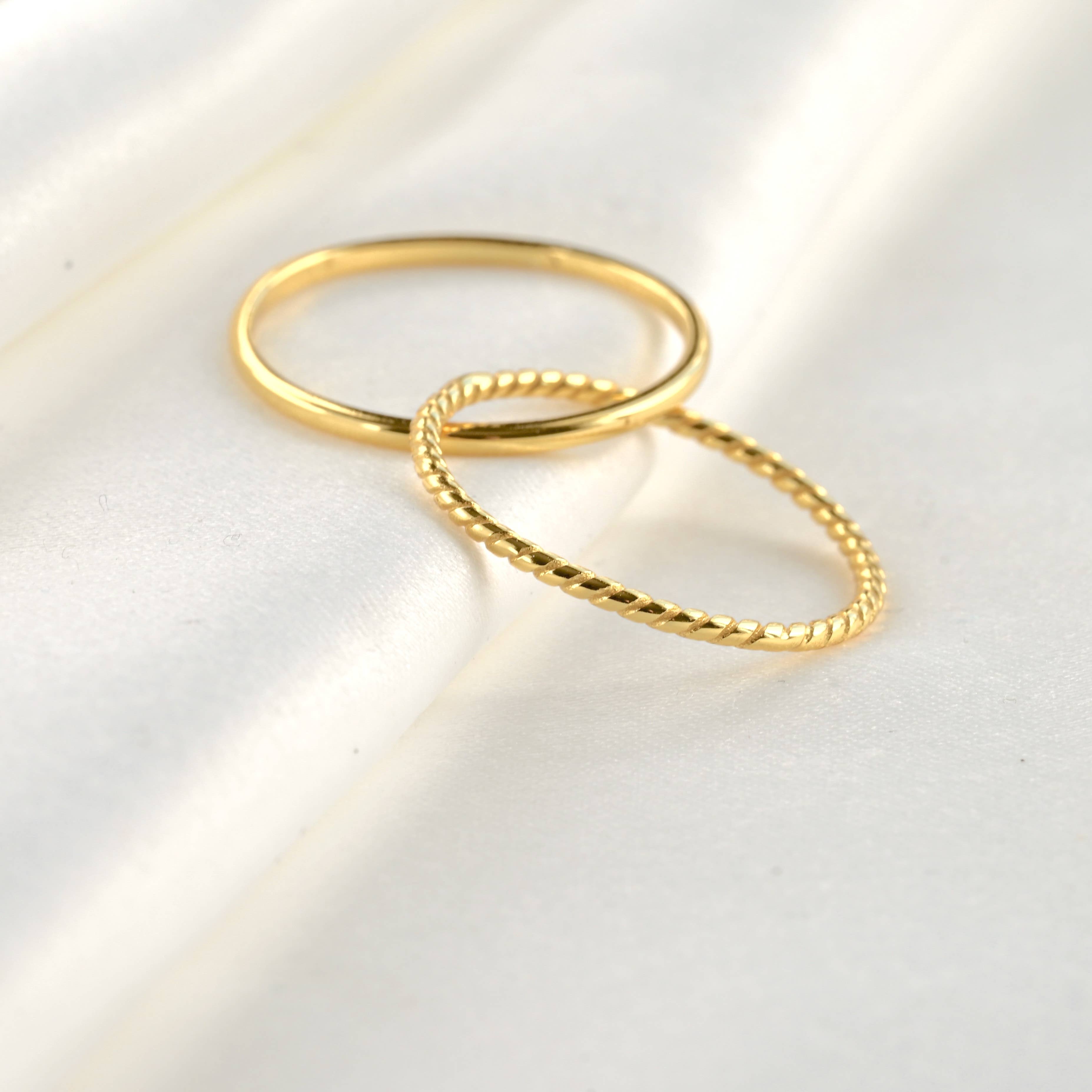 Interlocking Circles Twist Ring - 18k Gold Duo Ring