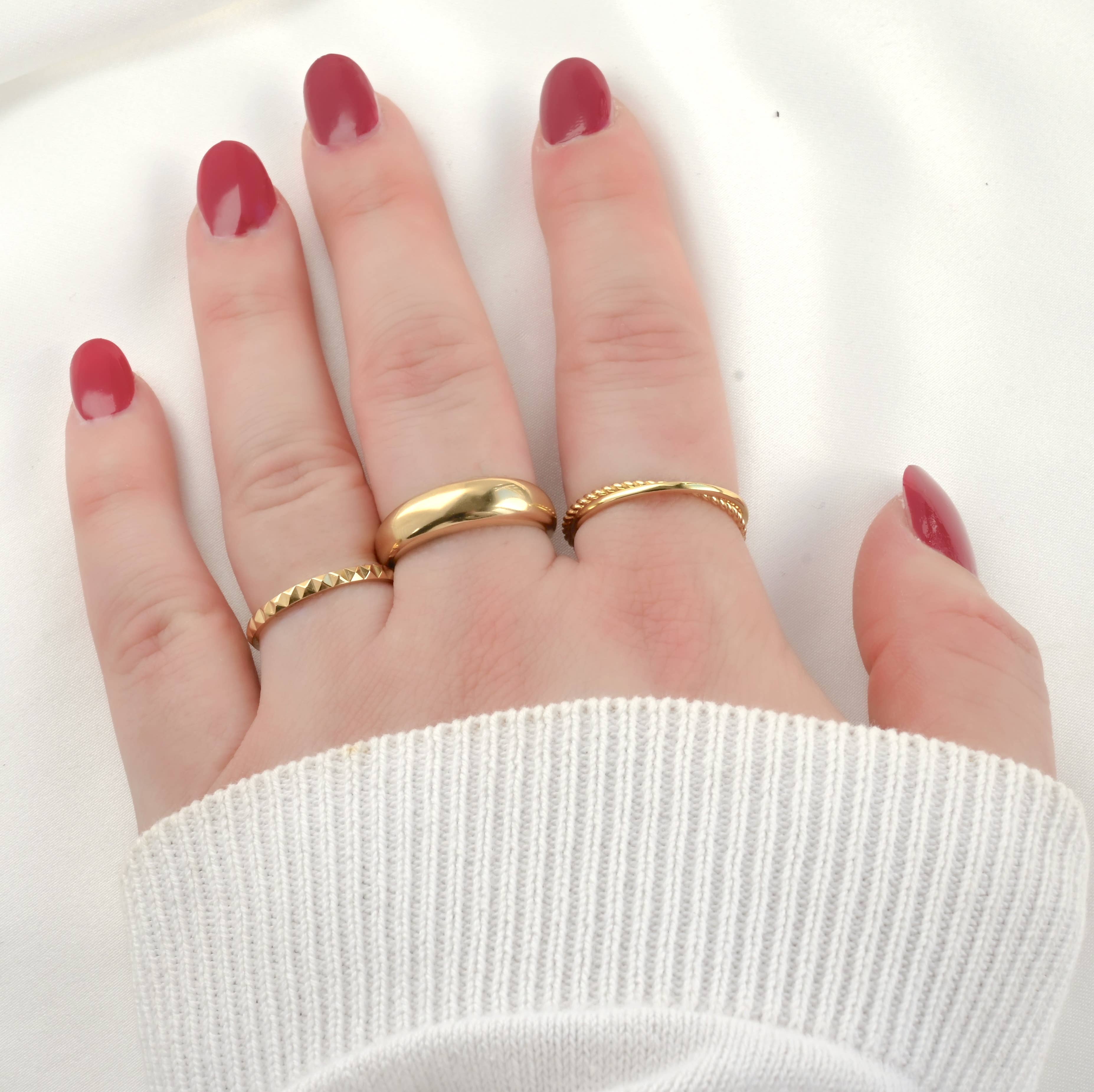 Interlocking Circles Twist Ring - 18k Gold Duo Ring