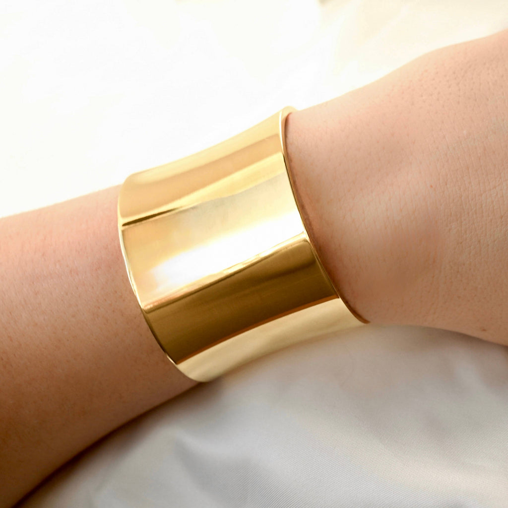 Blueyejewlery - Wide Figure Cuffs - Tarnish-free Statement Cuff Bracelets