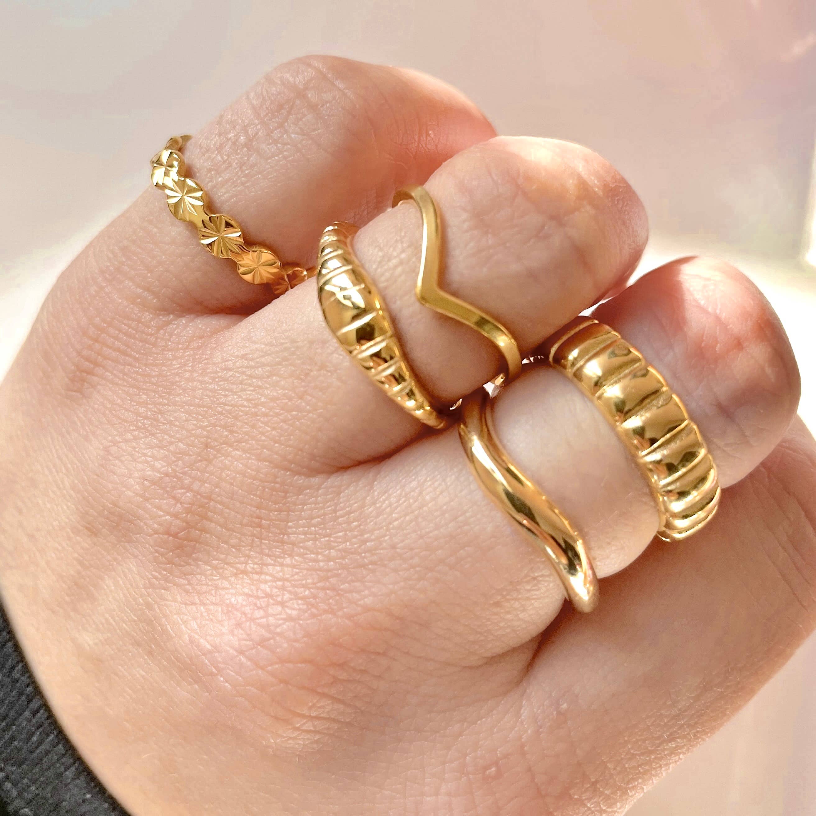 Wishbone Stacker Ring - Dainty V Ring - Peak Chevron Ring