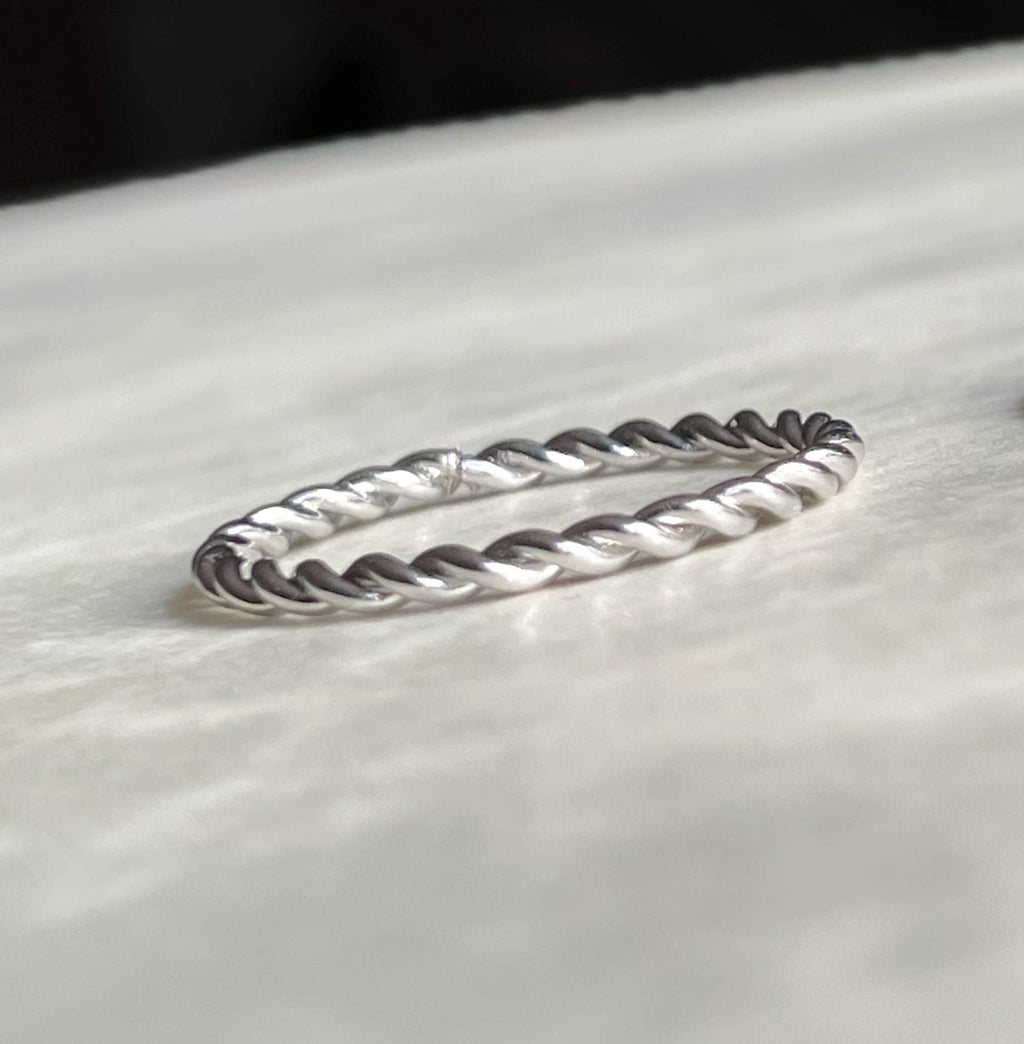 Tarnish-free Twisted Ring - Dainty Stackable Rope Ring