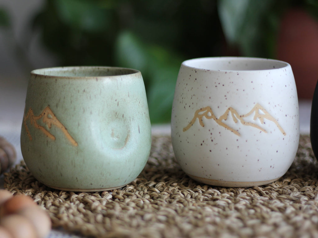 Mountain Peaks Wine Cup | Thumb Grip