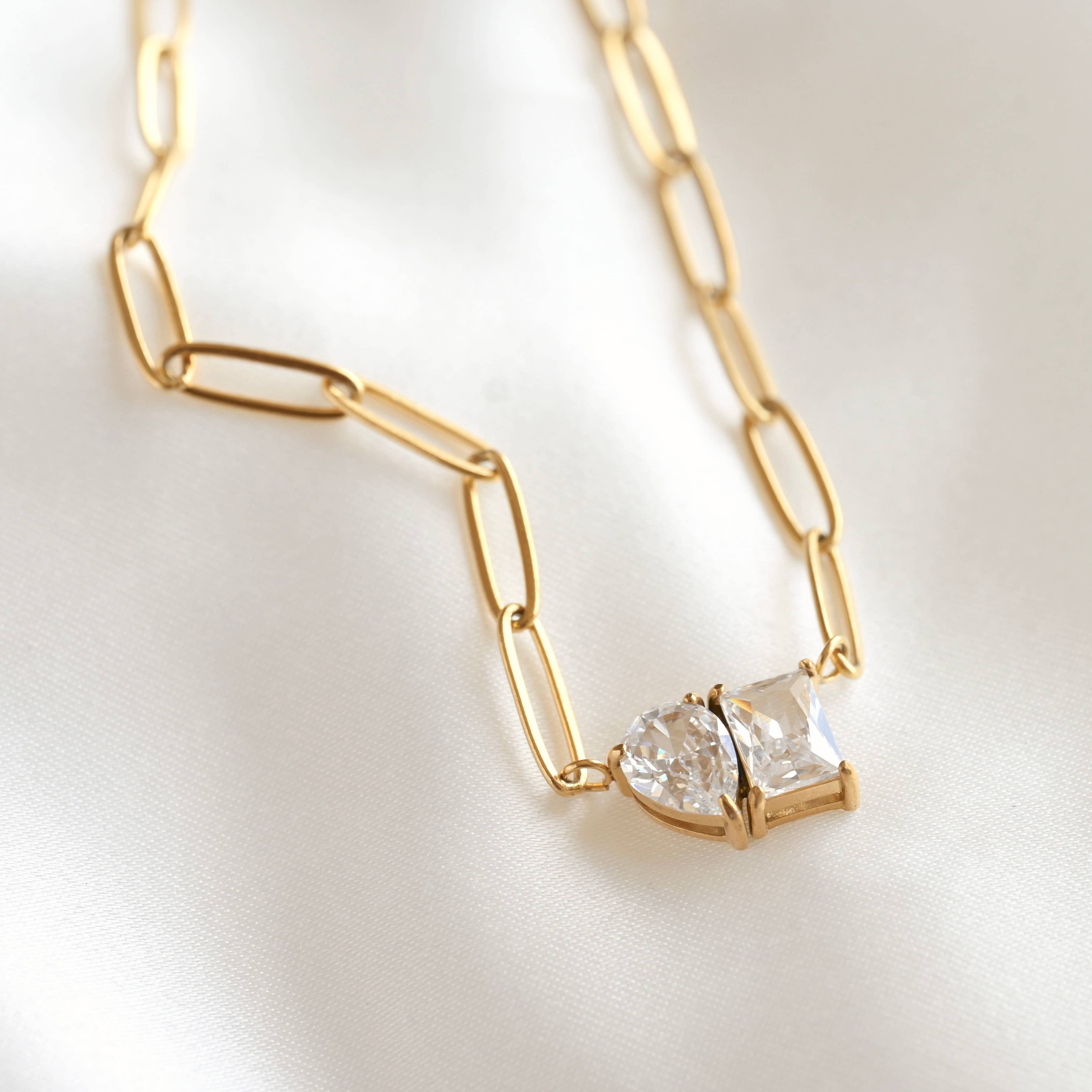 Blueyejewelry - Toi et Moi Necklace - Pear and Radiant Cut Diamond Necklace
