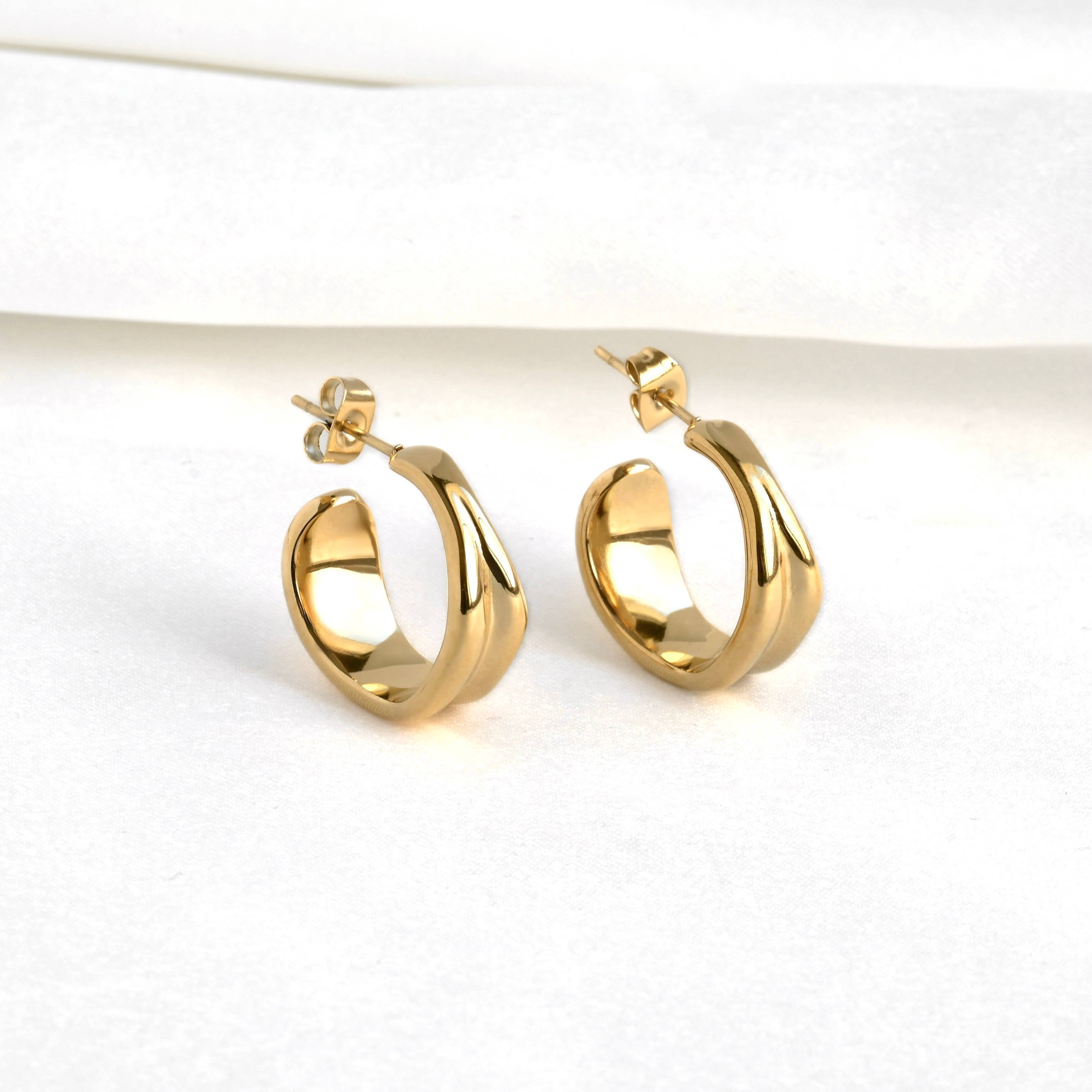 Blueyejewelry - Vintage Style Hoops - 18k Gold Wide Sculptural Hoop Earrings