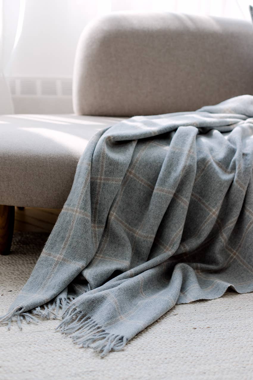 Stowe Throw